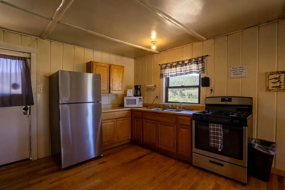 Cabin 1 — photo 9 of 12