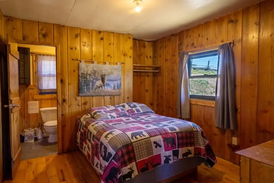 Cabin 1 — photo 8 of 12