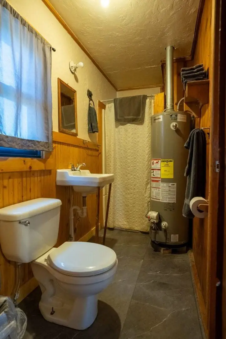 Cabin 1 — photo 6 of 12
