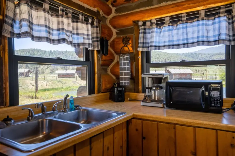 Cabin 10 — photo 8 of 9