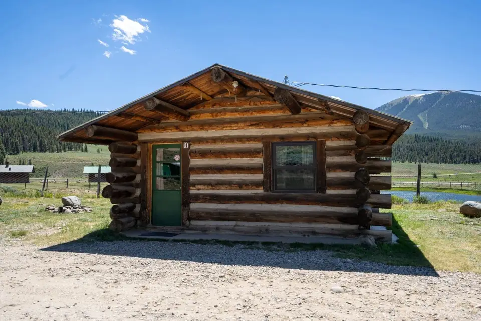 Cabin 10 — photo 4 of 9