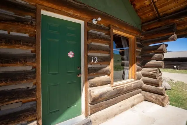 Cabin 12 — photo 3 of 12