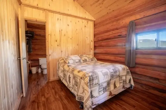 Cabin 12 — photo 8 of 12