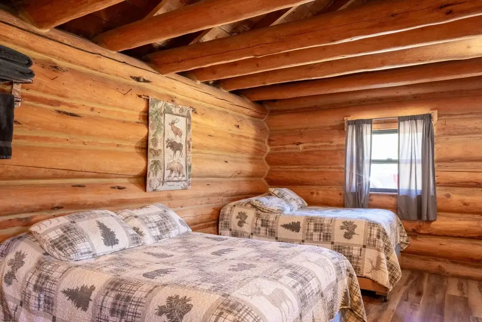Cabin 16 — photo 6 of 9