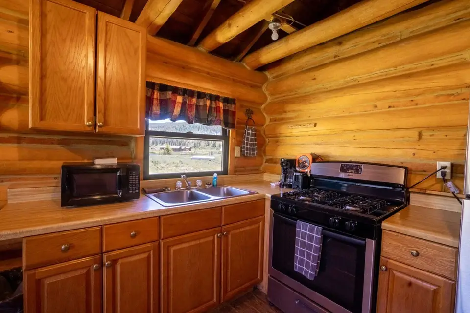 Cabin 17 — photo 8 of 9