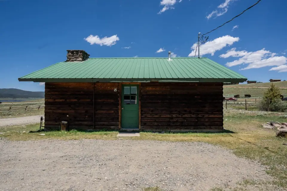 Cabin 18 — photo 6 of 12