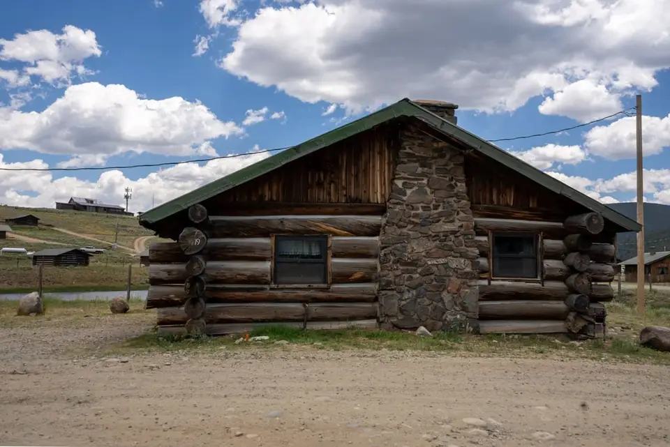 Cabin 19 — photo 10 of 12