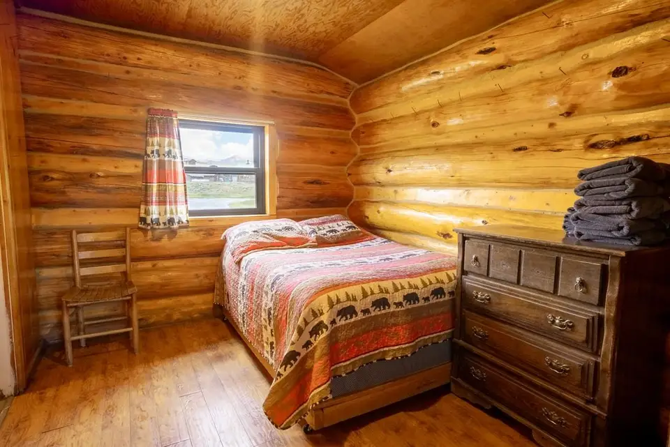 Cabin 19 — photo 5 of 12
