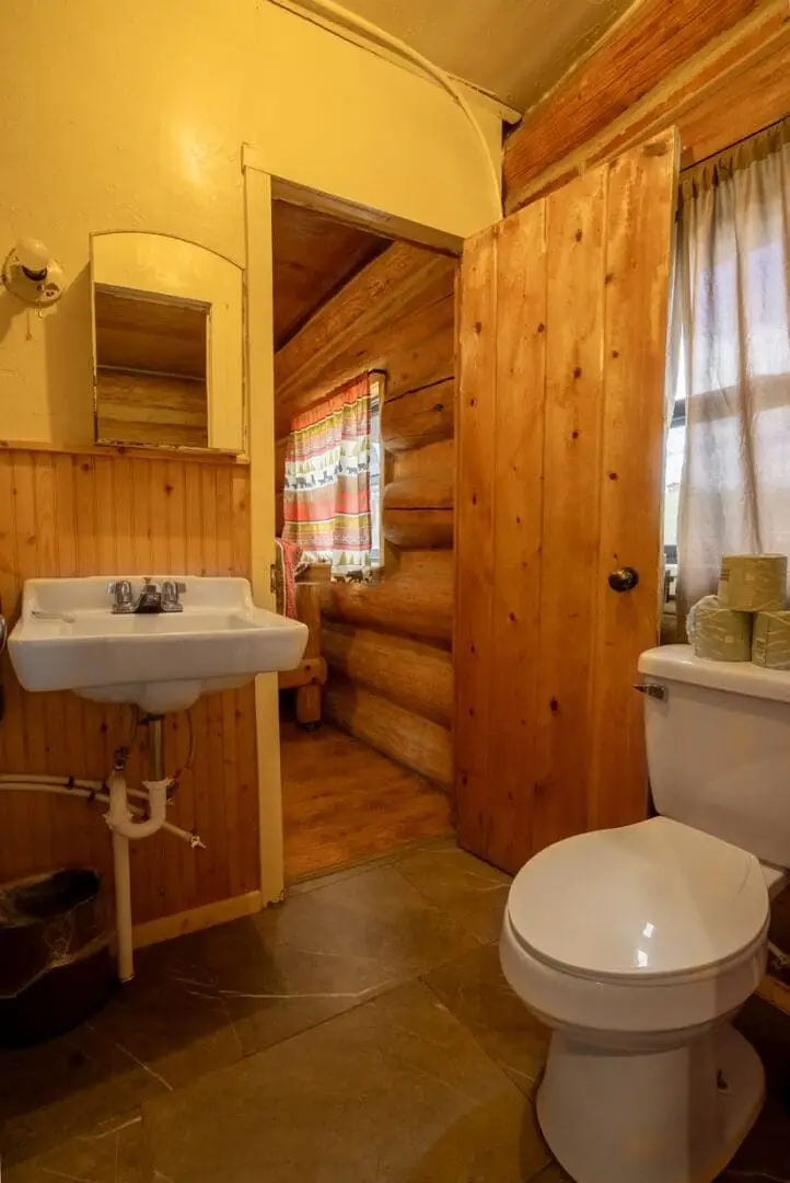 Cabin 19 — photo 6 of 12