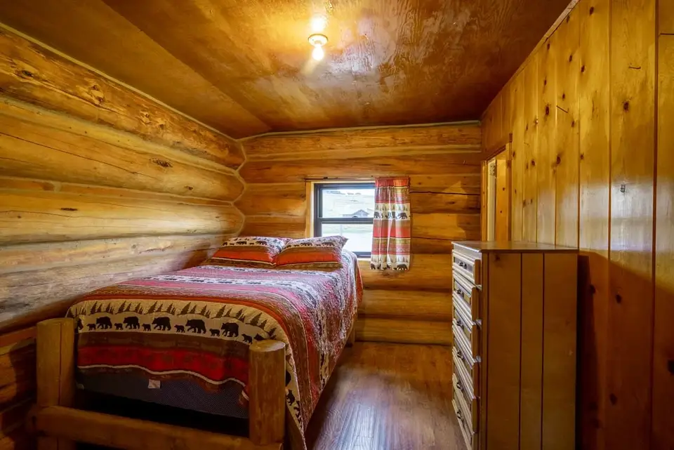 Cabin 19 — photo 7 of 12
