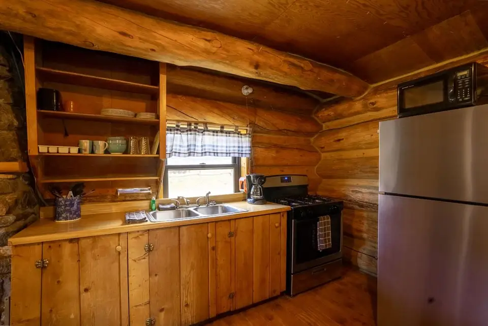 Cabin 19 — photo 8 of 12