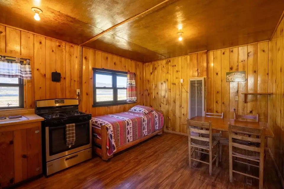 Cabin 20 — photo 2 of 14