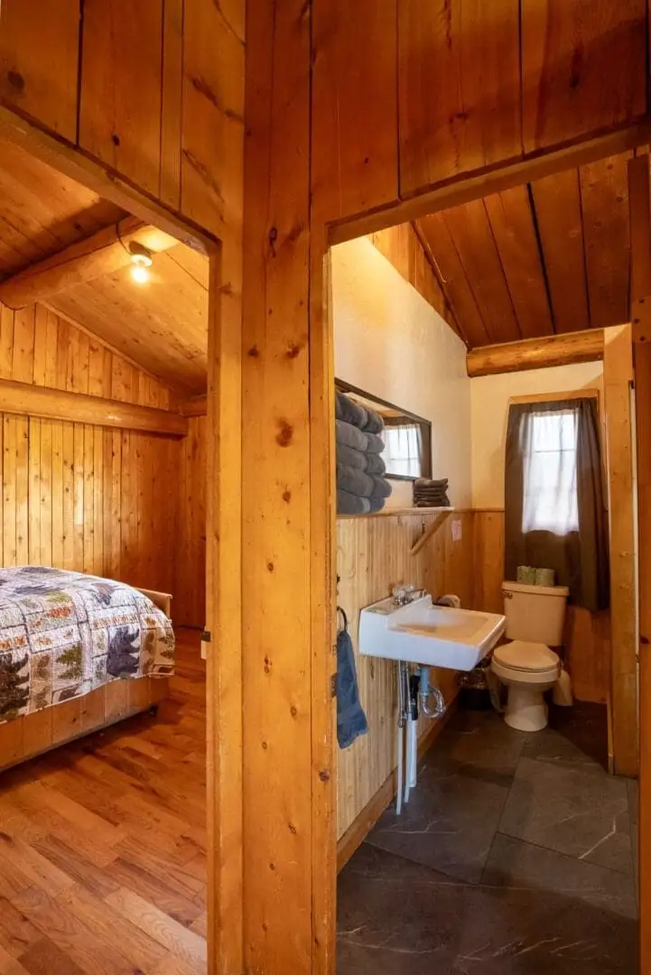 Cabin 28 — photo 6 of 17