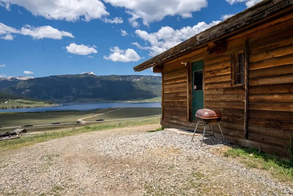Cabin 28 — photo 4 of 17