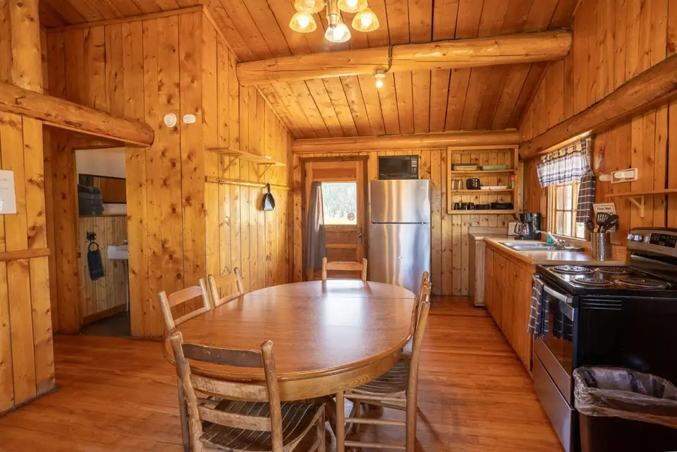 Cabin 28 — photo 12 of 17