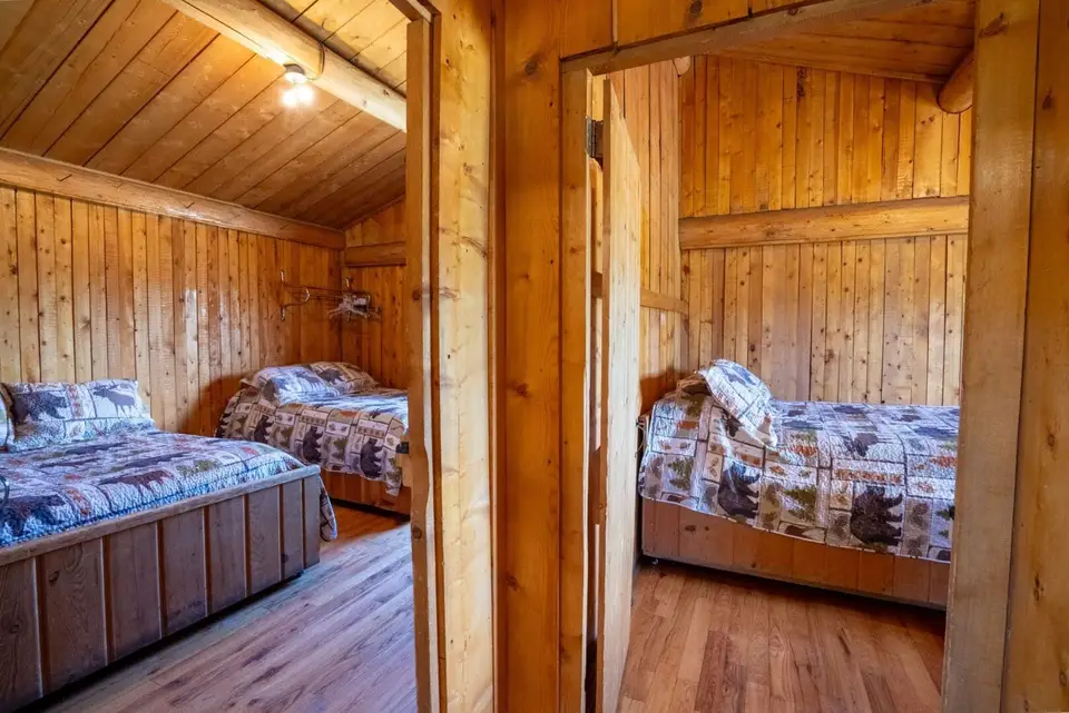 Cabin 28 — photo 10 of 17