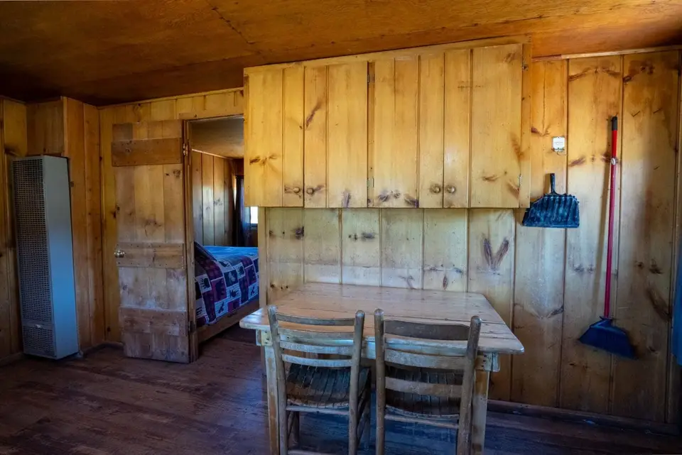 Cabin 3 — photo 2 of 8