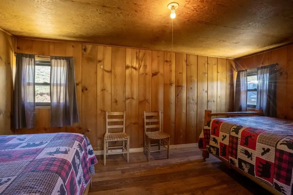 Cabin 3 — photo 5 of 8
