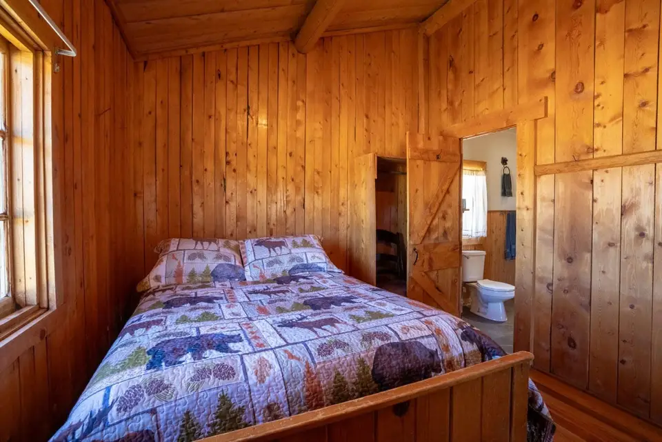 Cabin 30 — photo 9 of 15