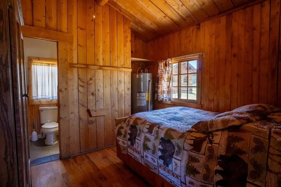 Cabin 30 — photo 10 of 15