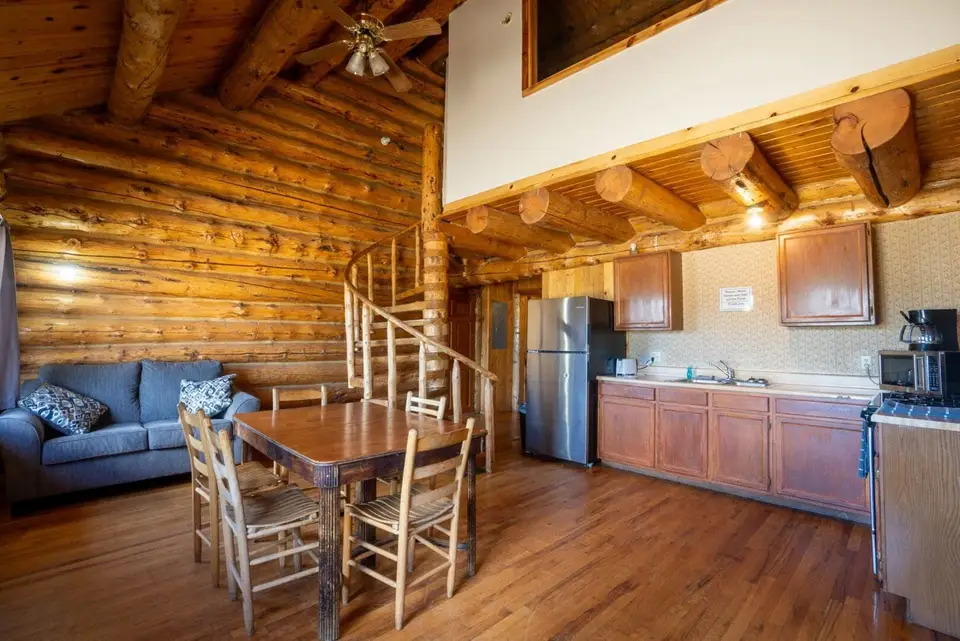 Cabin 33 — photo 5 of 17