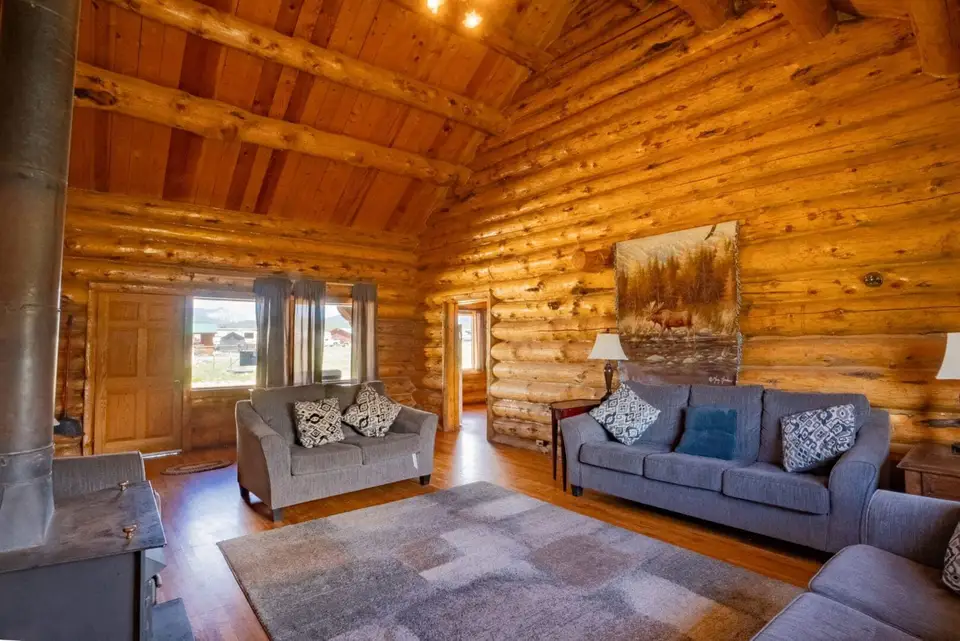 Cabin 33 — photo 10 of 17
