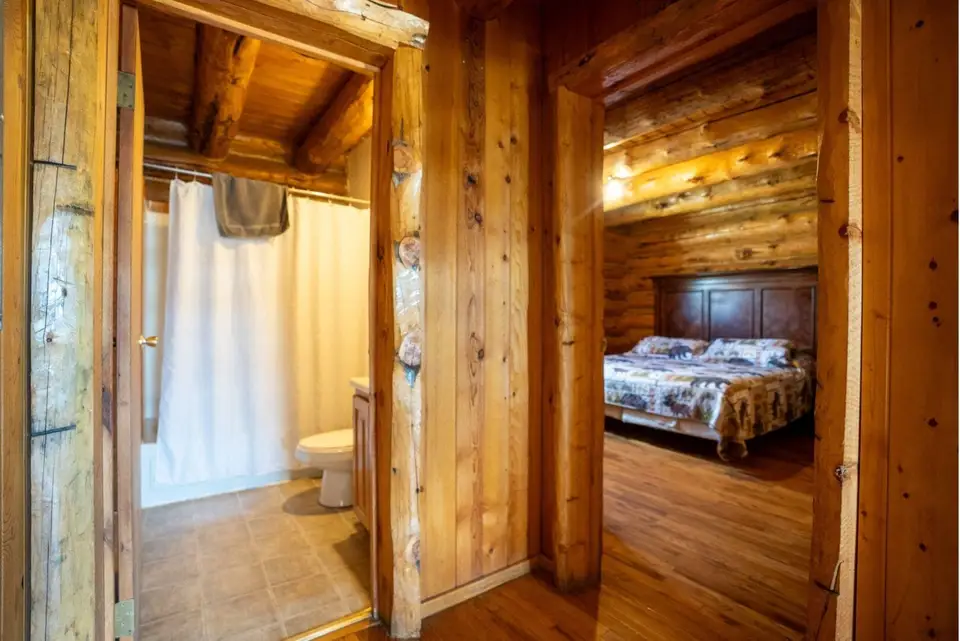 Cabin 33 — photo 17 of 17