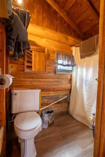 Cabin 6 — photo 2 of 6