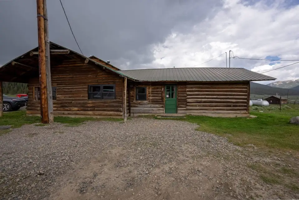 Cabin 7 — photo 5 of 12