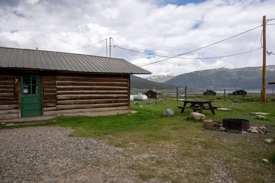 Cabin 7 — photo 4 of 12
