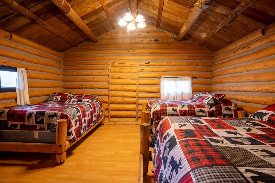 Cabin 7 — photo 8 of 12